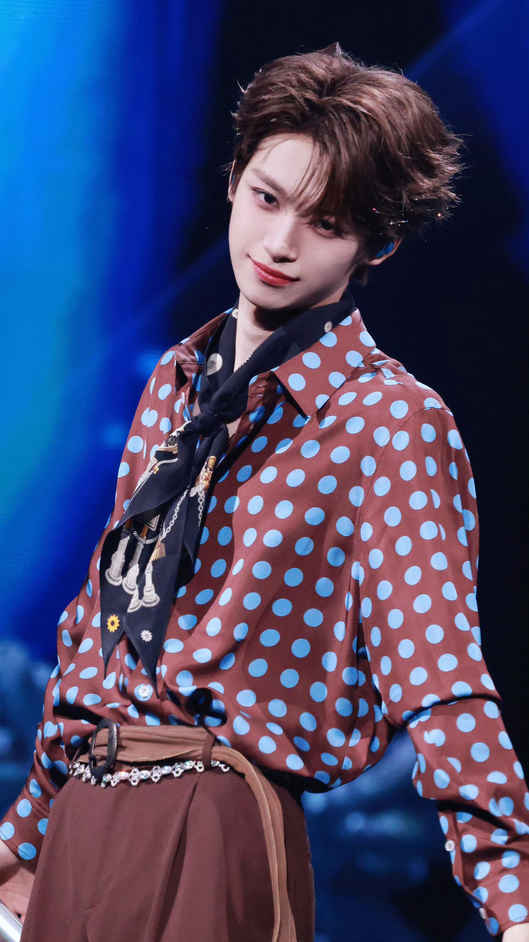 套马滴汉梓不知道那个第一又在那里✌什么 