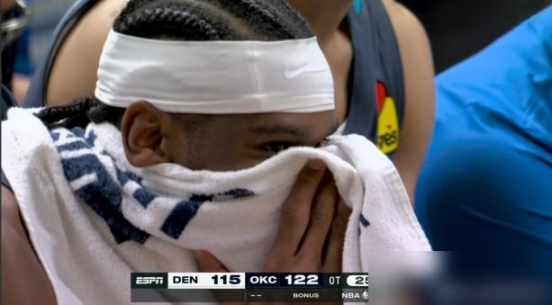 36分核心，加时赛捂脸偷瞄
缺席24天复出。亚历山大首战轰36分9助攻，正负值