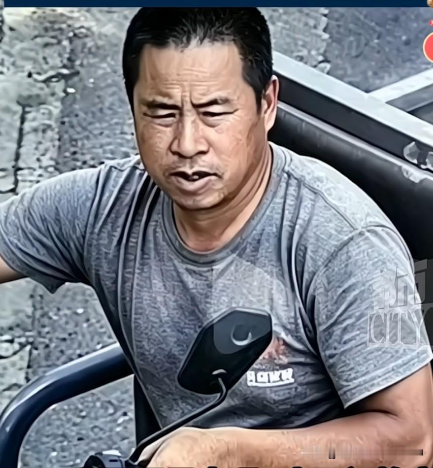 夏某钢到今天已经潜逃一周了，在监控摄像头密布的现代社会我觉得似乎有点不太可能。