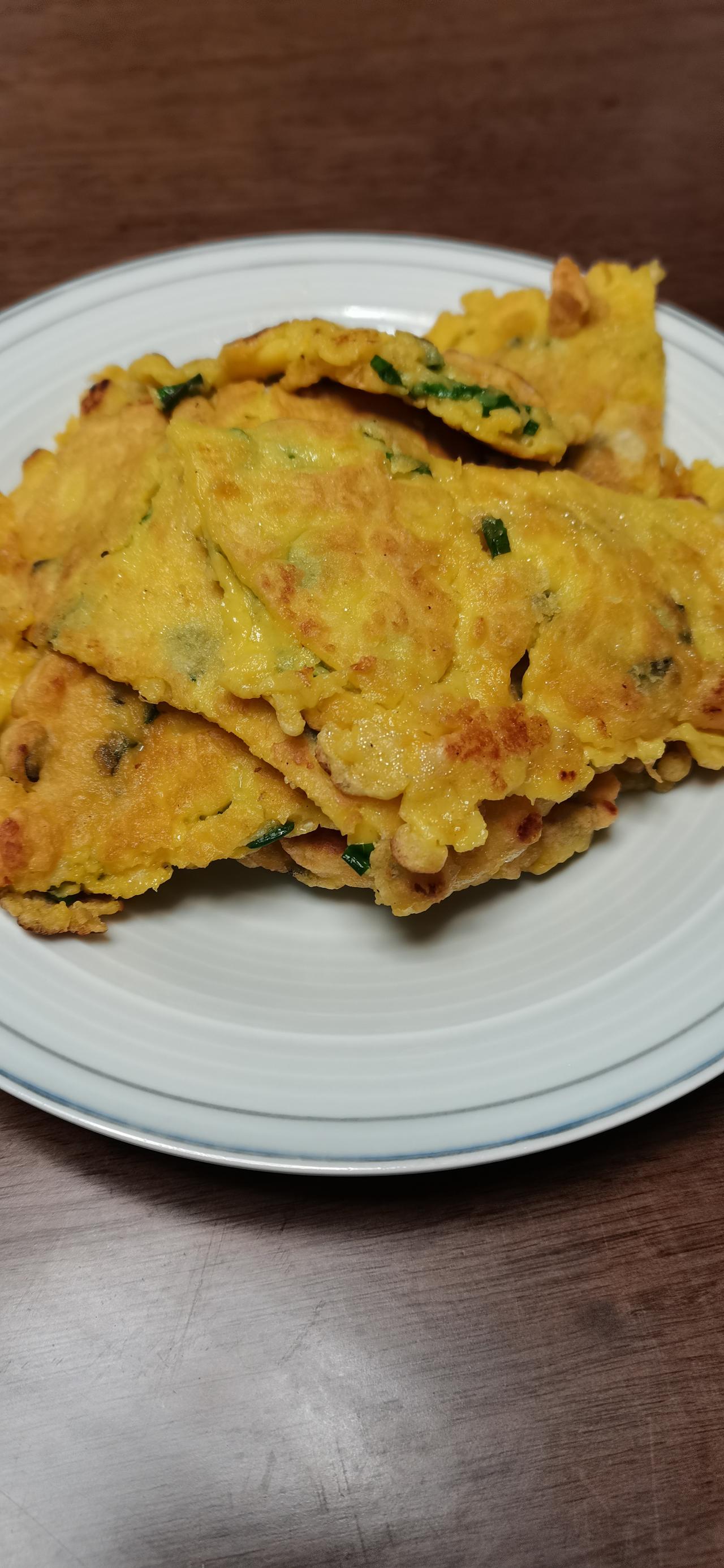 在老公的死缠烂打下，我勉强在阳台给老公留了一块地方，在他的“一亩三分地”里开启了