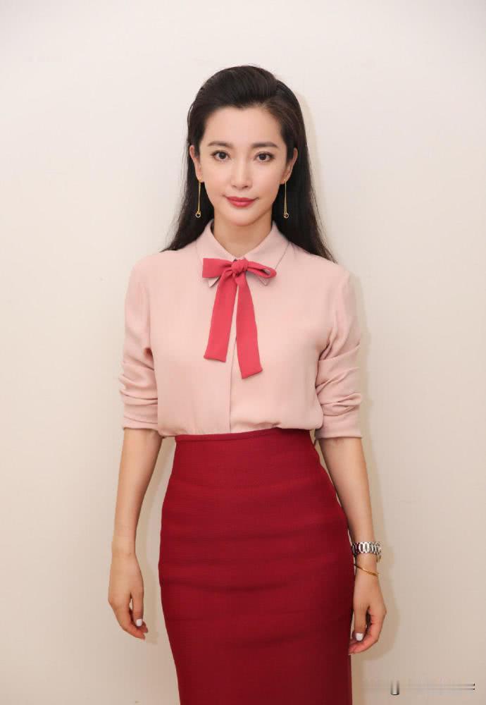 一次发布会上，李冰冰问陈坤：“我这所有接吻、拥抱、洗澡的戏，都和你拍了，我这辈子