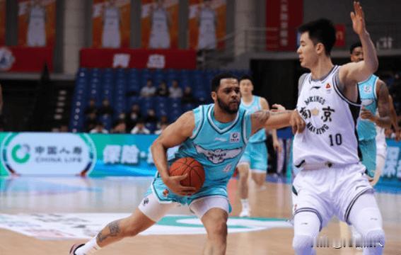 没有杨瀚森青岛不能看，韦瑟斯庞一人50分，国内球员7分，完全变成外援个人表演
