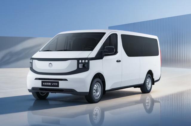 10 月 3 日消息，长安凯程宣布凯程 V919 荣耀版 8 方车型将于 10 