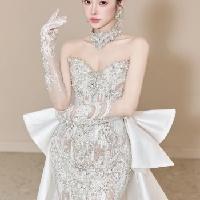 我的今日状态：😁轻松愉快
我这里的天气：☀️晴天
美女穿搭写真