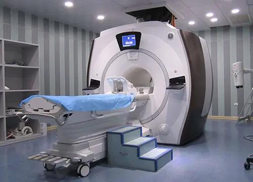 医学上是谁发明？
1.挂号费          中国大陆

2.教授挂号费   