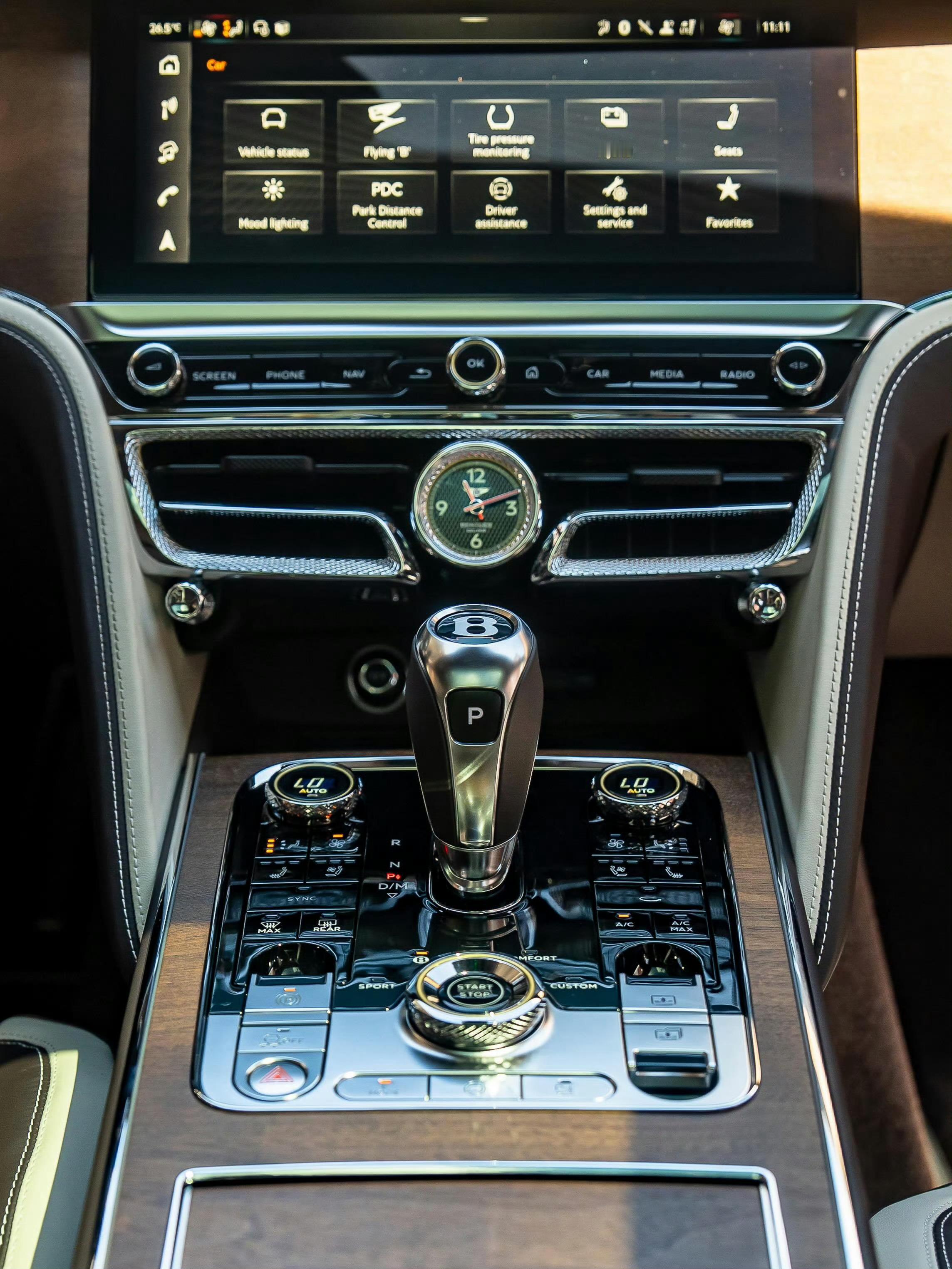 宾利 Flying Spur 
