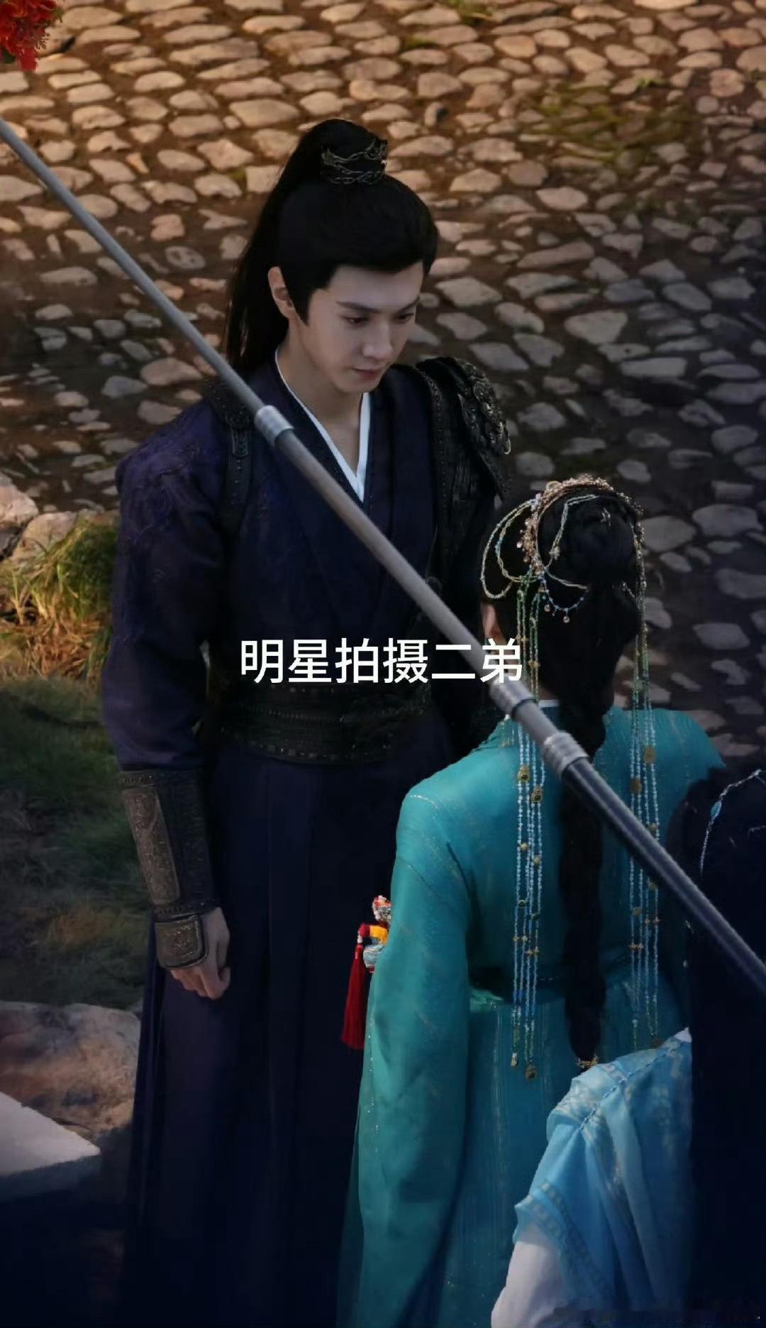 陈哲远、张婧仪《梦花廷》同框路透🈶感觉两个人同框还蛮有cp感呀 期待了[哇] 