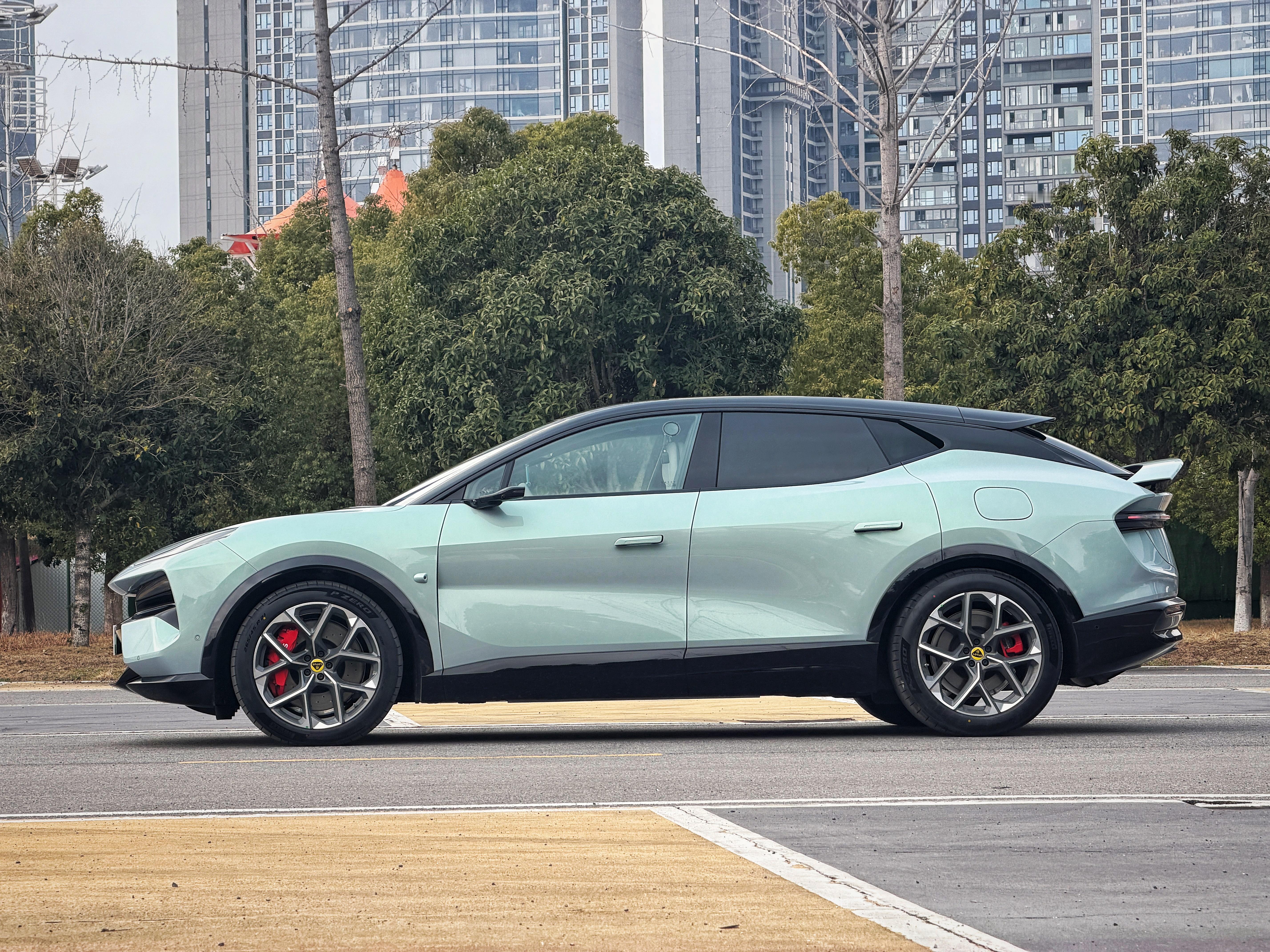 过年用了半个月莲花的最新车FORME，今天把测评拍了，大家有什么想了解的？我尽量