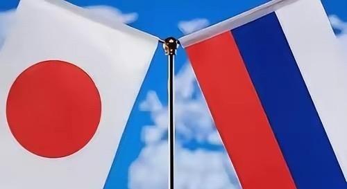 这下全球都看到中国的实力了，中国终于扬眉吐气了，日本又怂又怕，极具戏剧性的场景出
