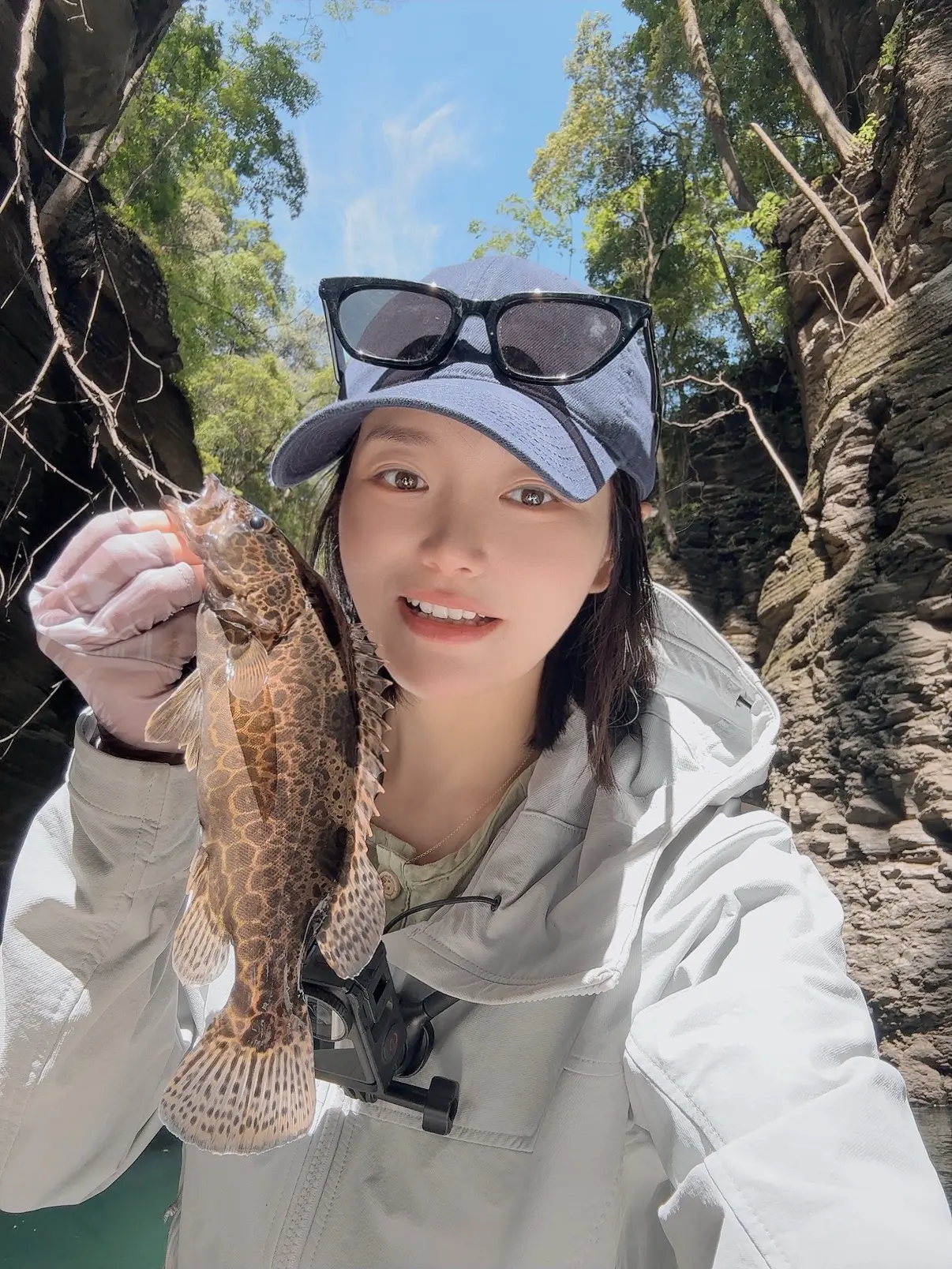 恋爱你们谈吧 我进山钓鱼🎣了