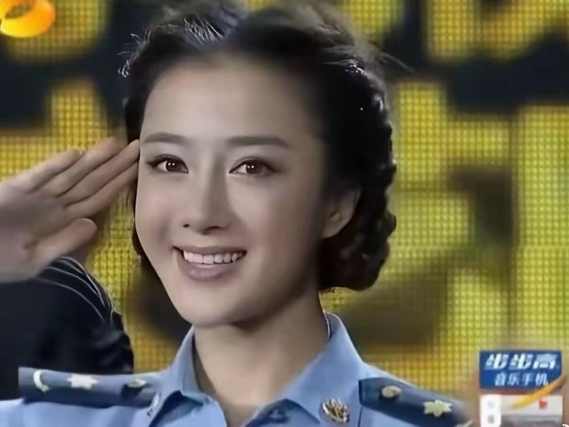 李依晓要是没被叶璇的狗咬伤，这个颜值应该早就红起来了