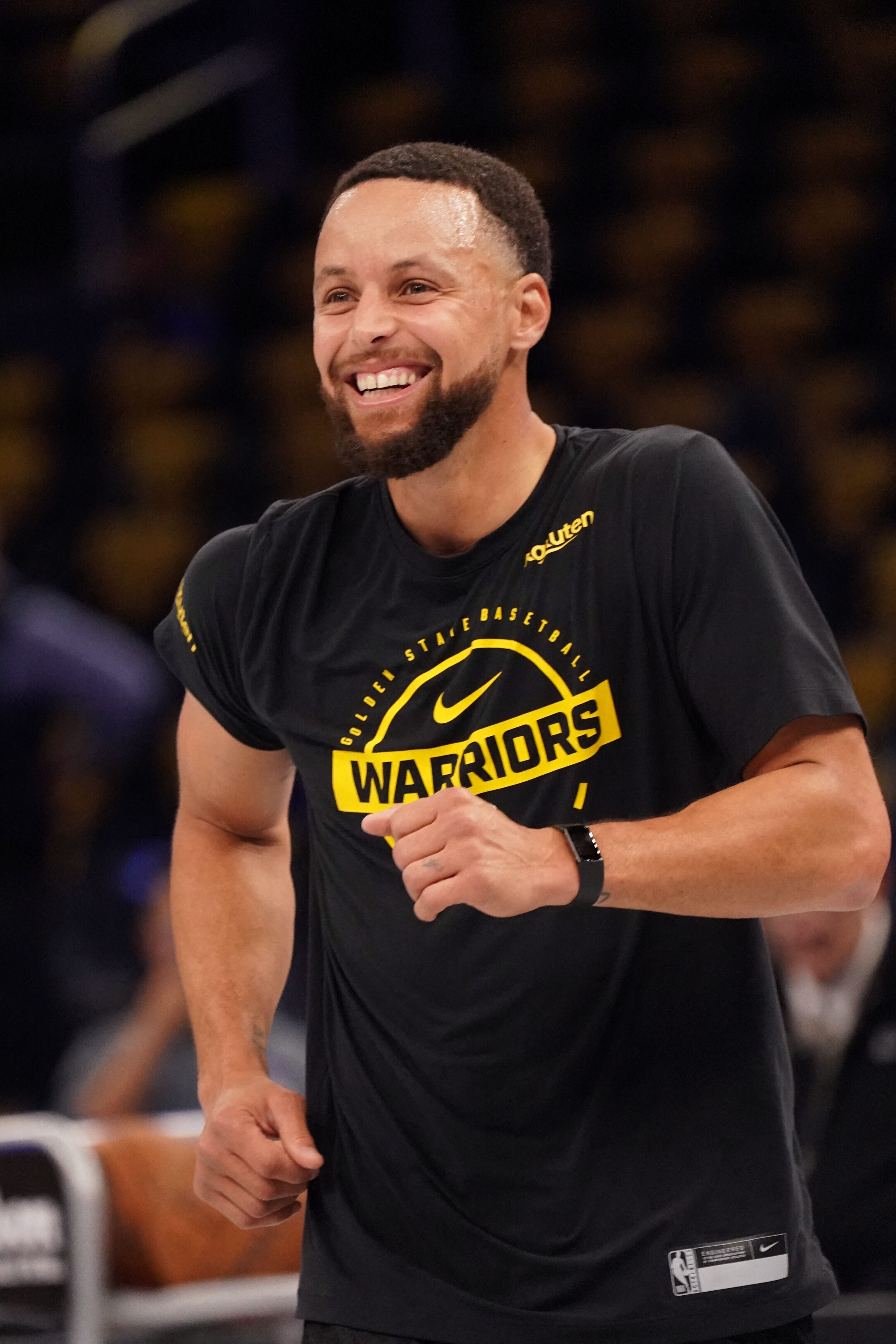 补发一组上场比赛赛场图📷小伤病好好休息，一周后看恢复情况库里新赛季篮不住