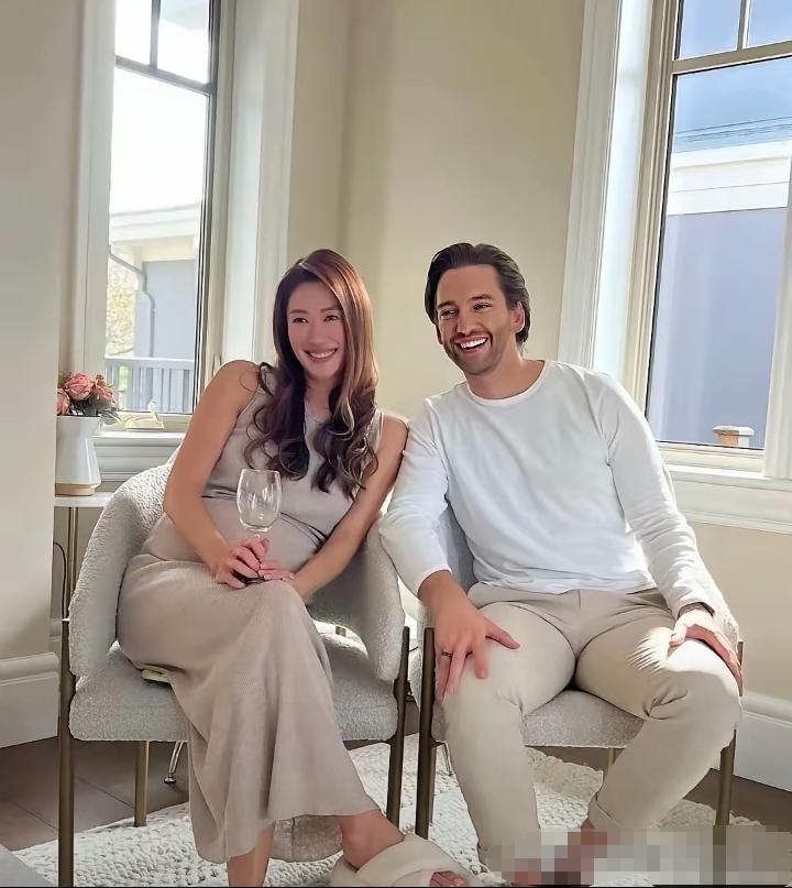 谢霆锋一家人只剩下他的妹妹谢婷婷没有离婚了，她的父母和哥哥都离婚了。现在她和澳洲