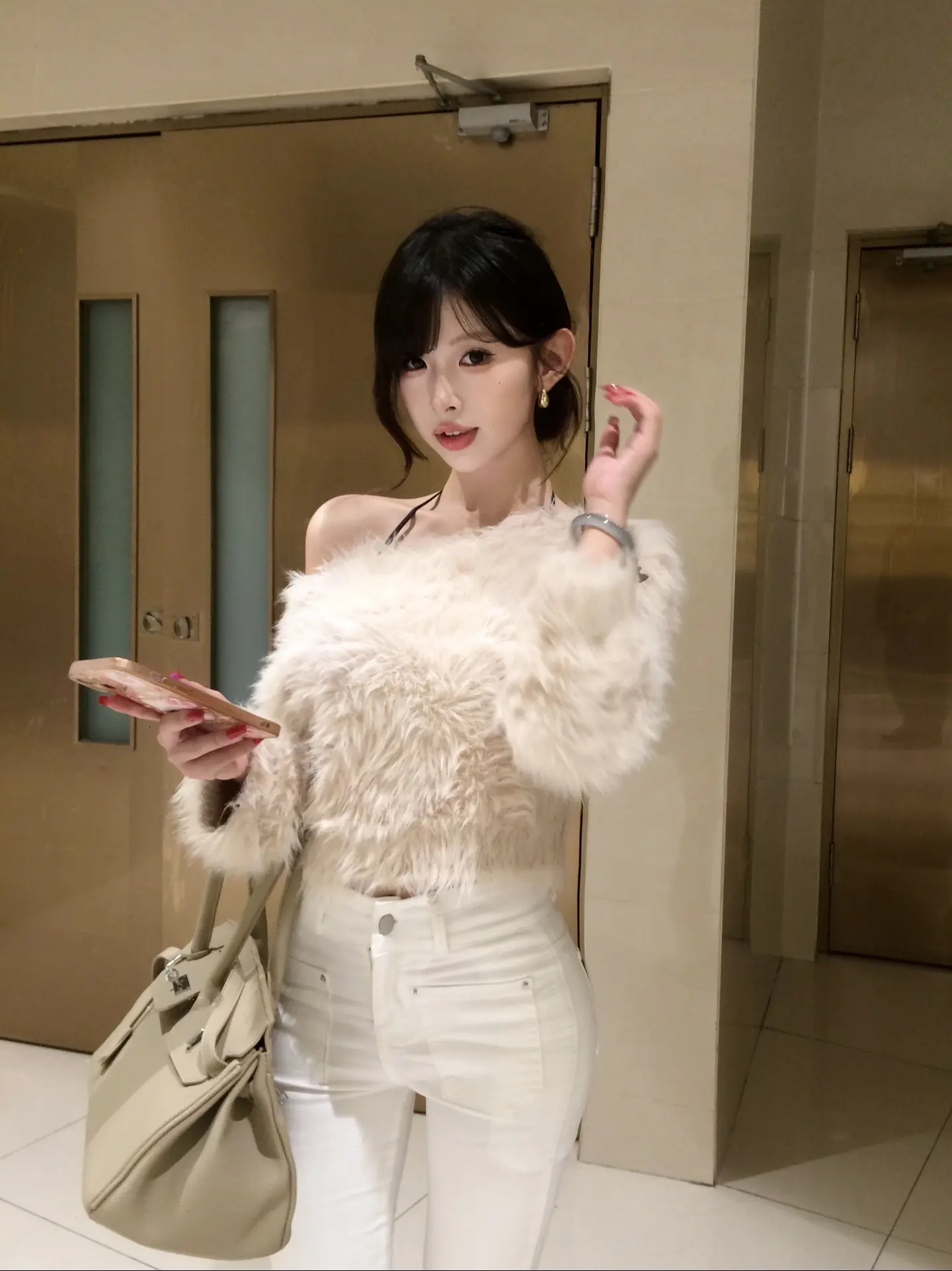 质疑姐姐 理解姐姐 成为姐姐。