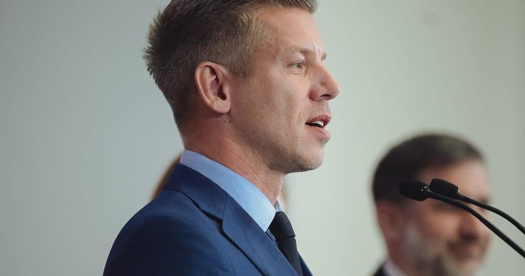 匈牙利候任总理彼得·马扎尔表示，如果以色列总理内塔尼亚胡访问匈牙利，必须将其逮捕