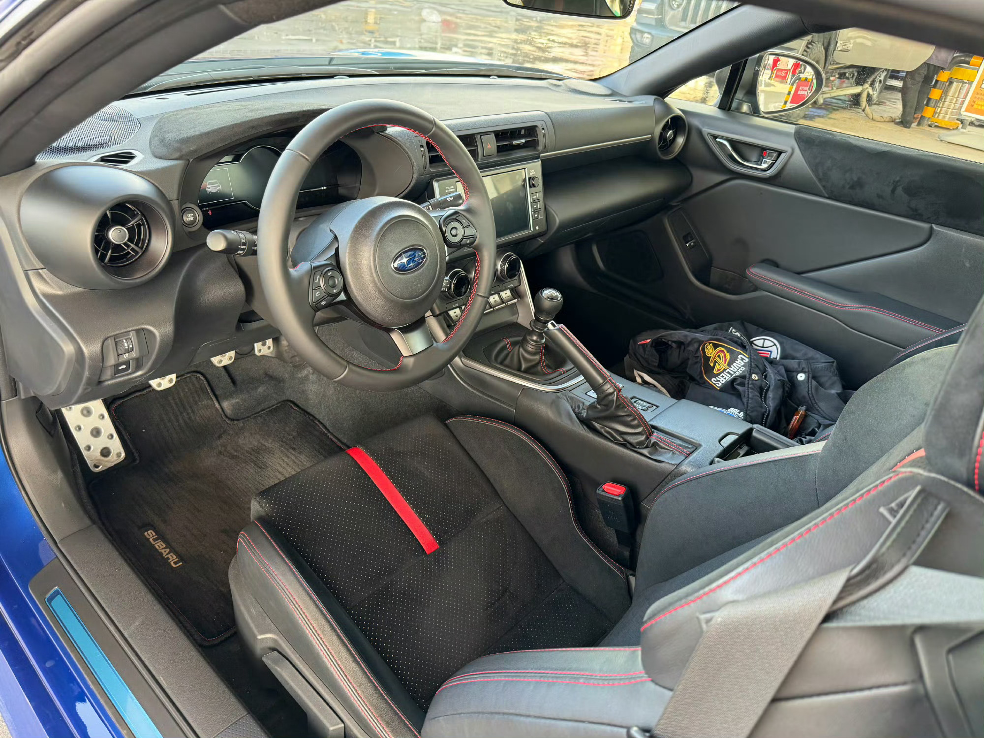 有没有大哥想卖新款2.4的斯巴鲁BRZ，或者丰田86的？我想买一台，车况不想要精