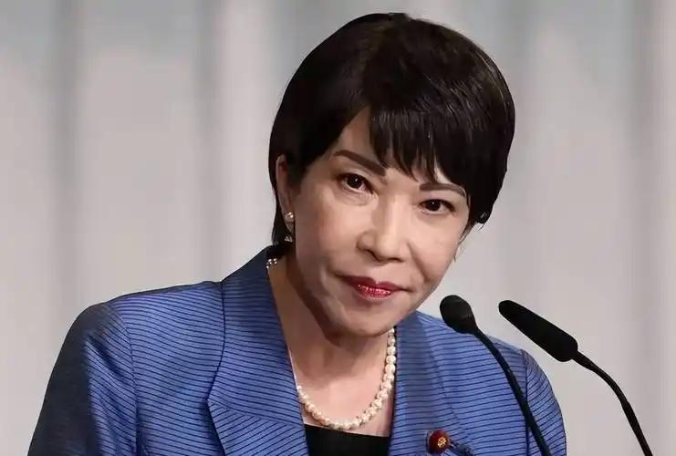 一觉醒来，日本放话了：高市早苗想来深圳开 APEC。

10 月 27 日，日本