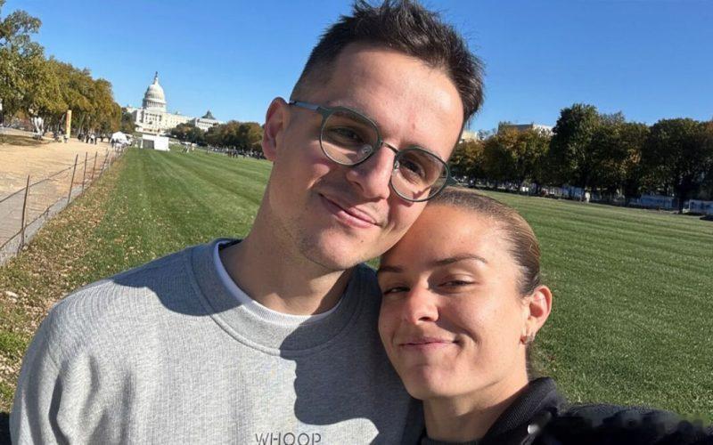 据外媒报道🇬🇷萨卡里的未婚夫是希腊总理的儿子目前男方已求婚两人计划在2027