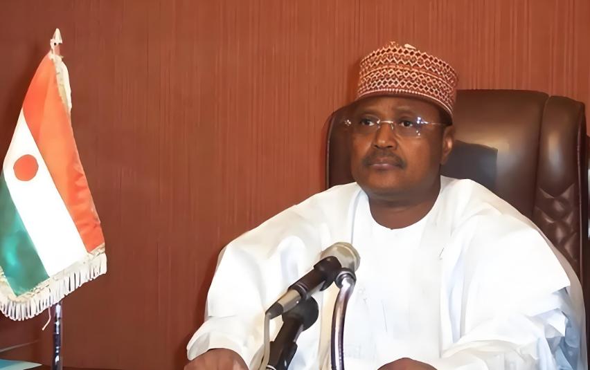 又养出一“白眼狼”？赖账中国4亿美金，赶走中企高管后，竟然还好意思喊话：希望中企