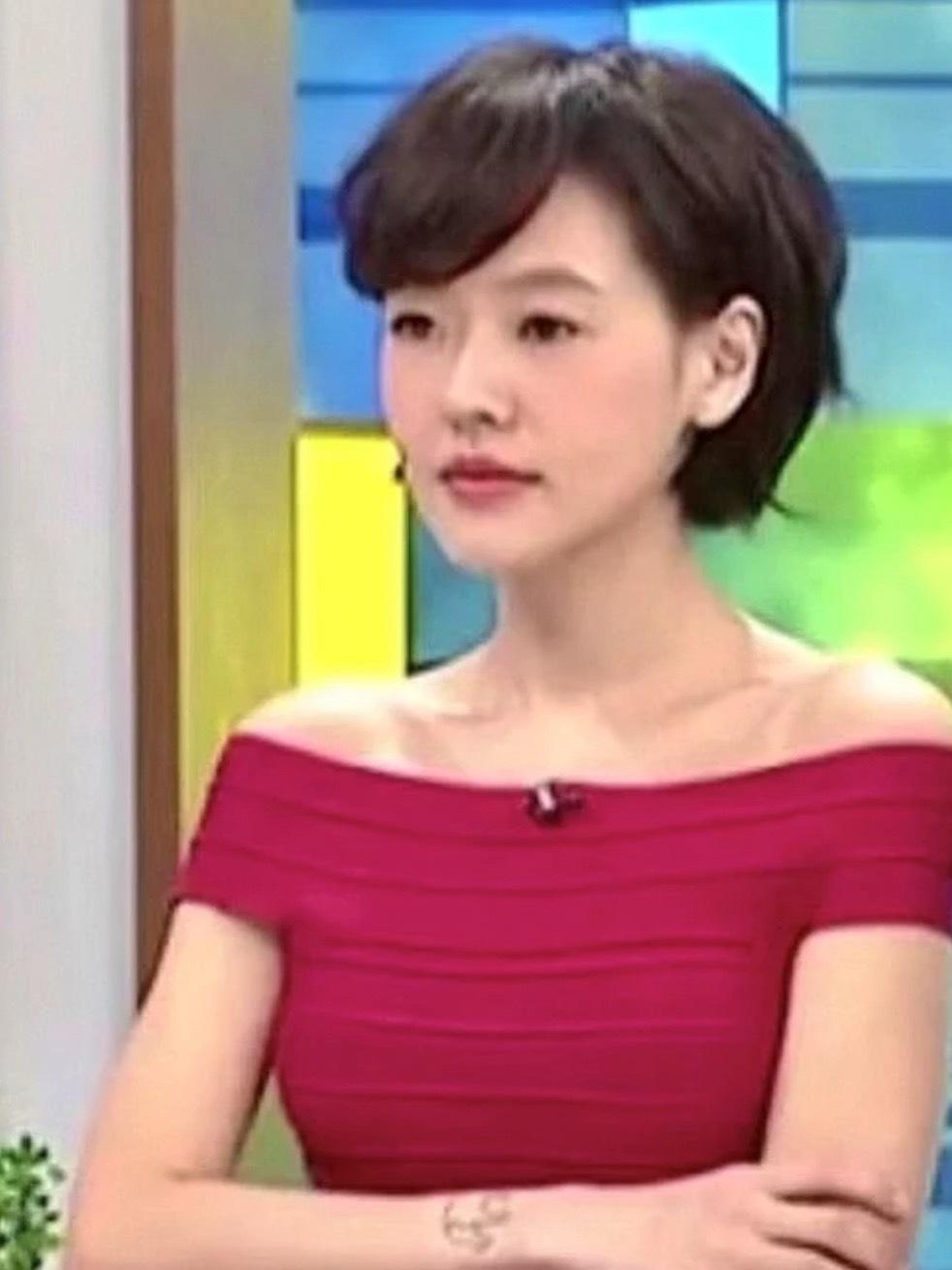 二胎后的小s真的美出了新高度二胎后的小s状态真的好好！既有少女的灵动娇俏也带有母