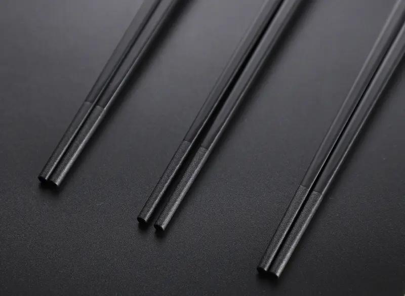 警惕这种天天用的筷子，它所含玻璃纤维的筷子是一种合成材质的筷子，商家常宣传其“耐