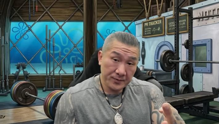 台湾民众党前主席柯文哲的京华城案件今天就要宣判了，馆长昨天晚上直播给出了三种判决