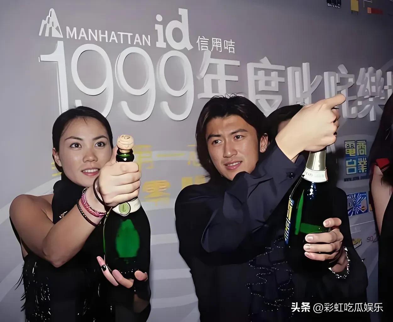2000年，王菲谢霆锋出席1999年度叱咤乐坛流行榜颁奖典礼庆功宴，谢霆锋的深情