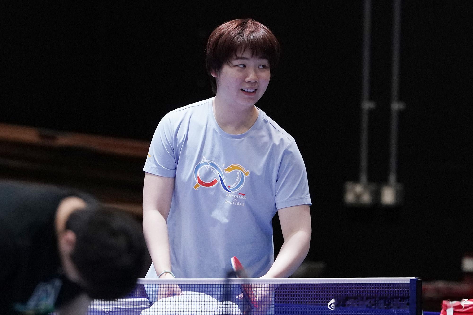 2026年国际乒联伦敦团体世乒赛东电拍摄的在训练场进行适应训练的中国女队📷 