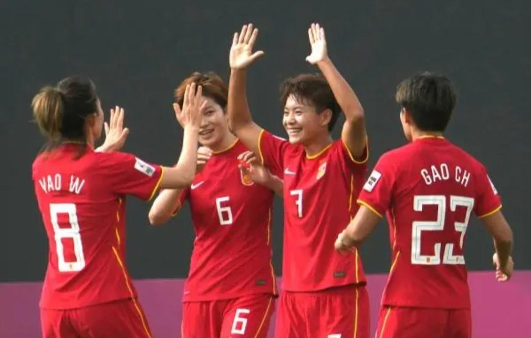 女足亚洲杯半决赛，虽然王霜停赛，但中国女足只要抓住澳大利亚队死穴，取胜还是有很大