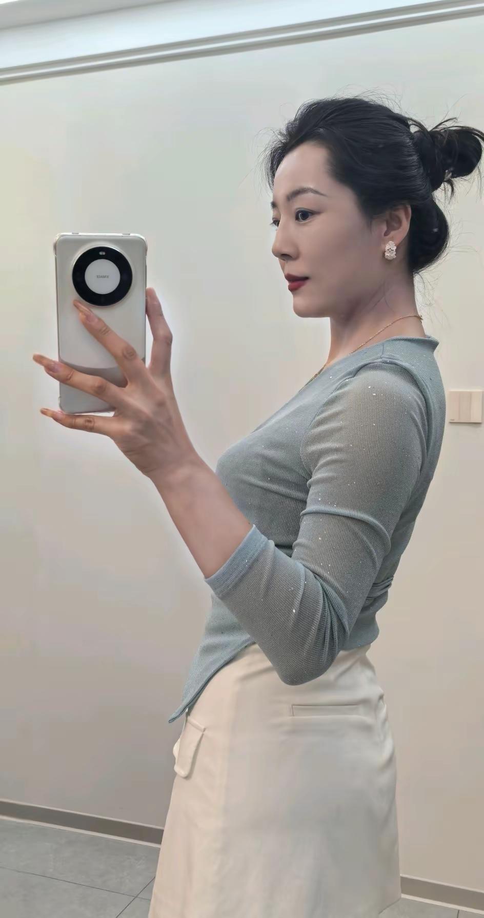 我不再像那几年 那般偏激 我越来越柔和 宽容 因为我有更多风景填满我的心