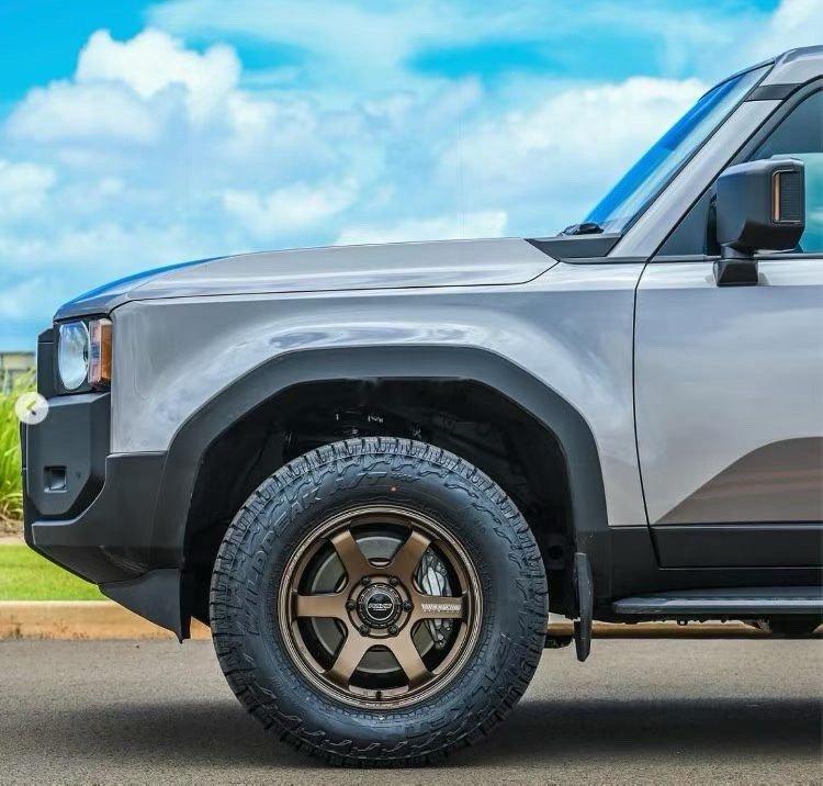 日本原装RAYS  TE37锻造轮毂，18寸  8J  ET38 6-139.7