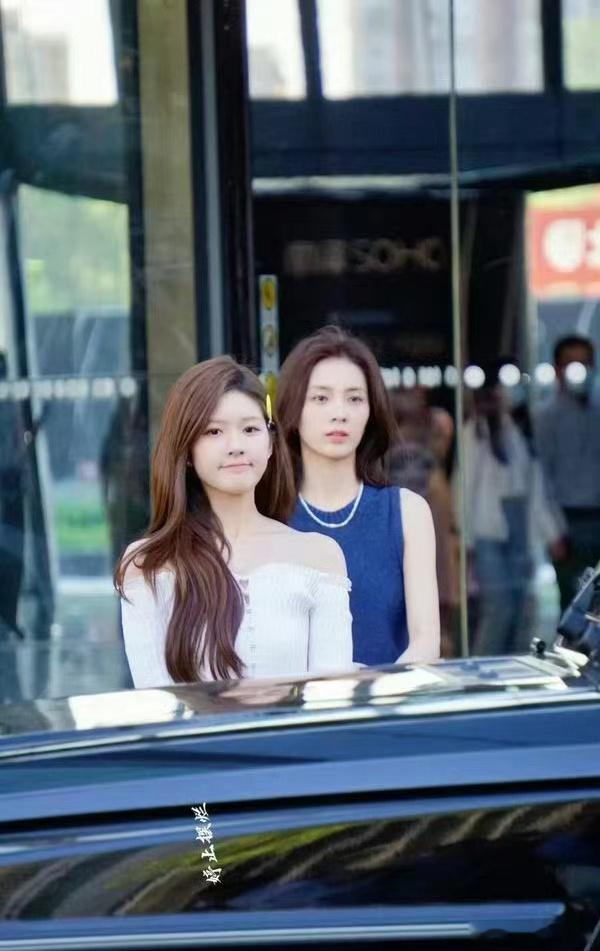 感觉赵露思确实不如女二长得有气质，这一次如果演技不突出，就真的被艳压了 ​​​