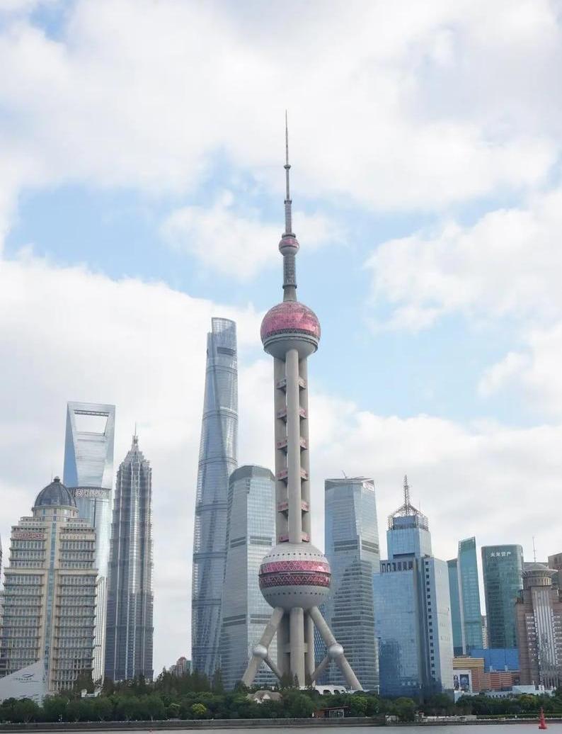 上海公务员录用71名海外背景考生，何错之有？反对的人是该反思自己了，莫做民粹。