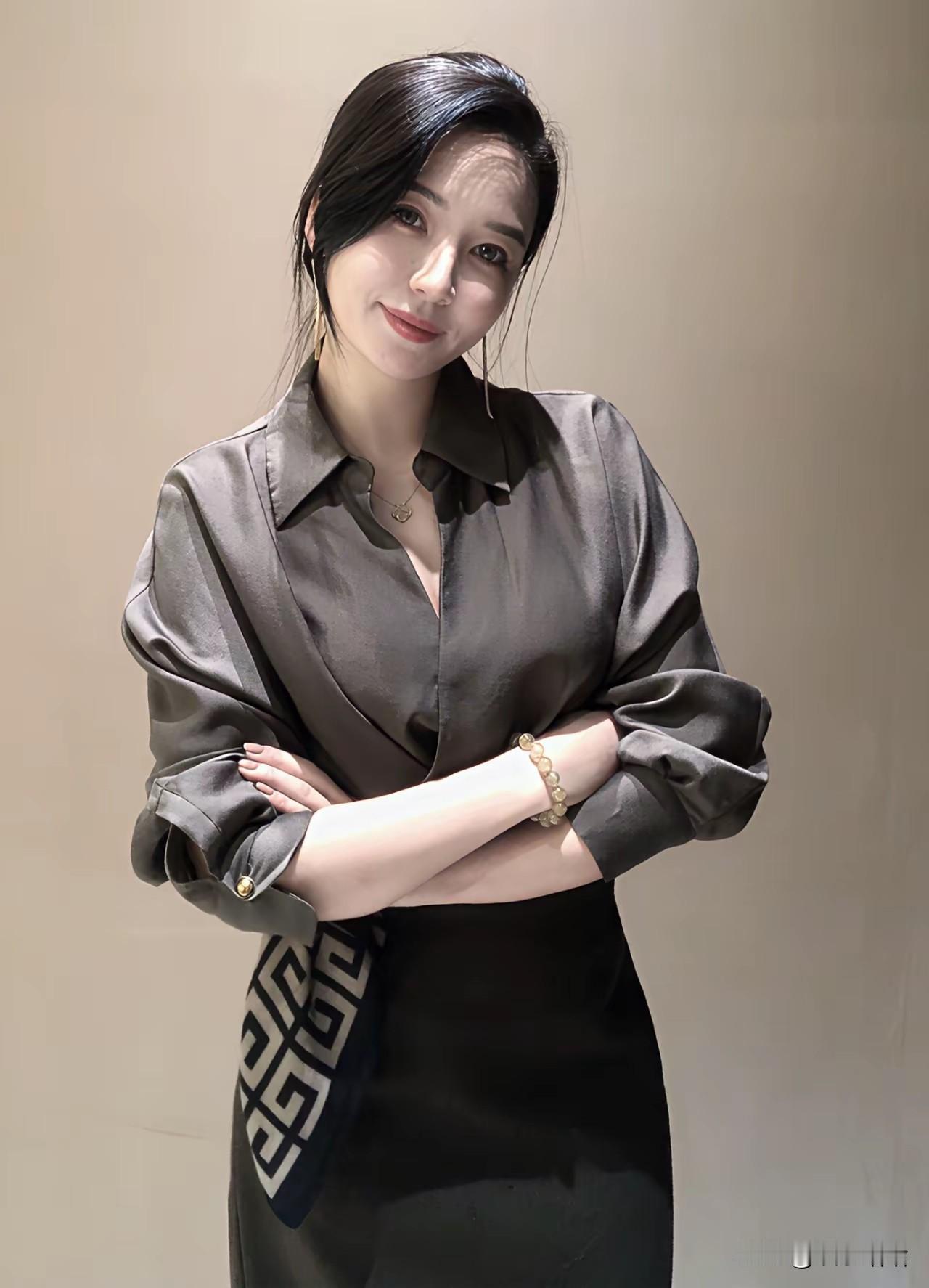 优雅气质穿搭，简约而不失时尚感💃🏻