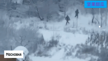 库皮扬斯克， 据俄罗斯国防部发布无人机操作员正在冒雪进入阵地，放飞无人机摧毁闯入