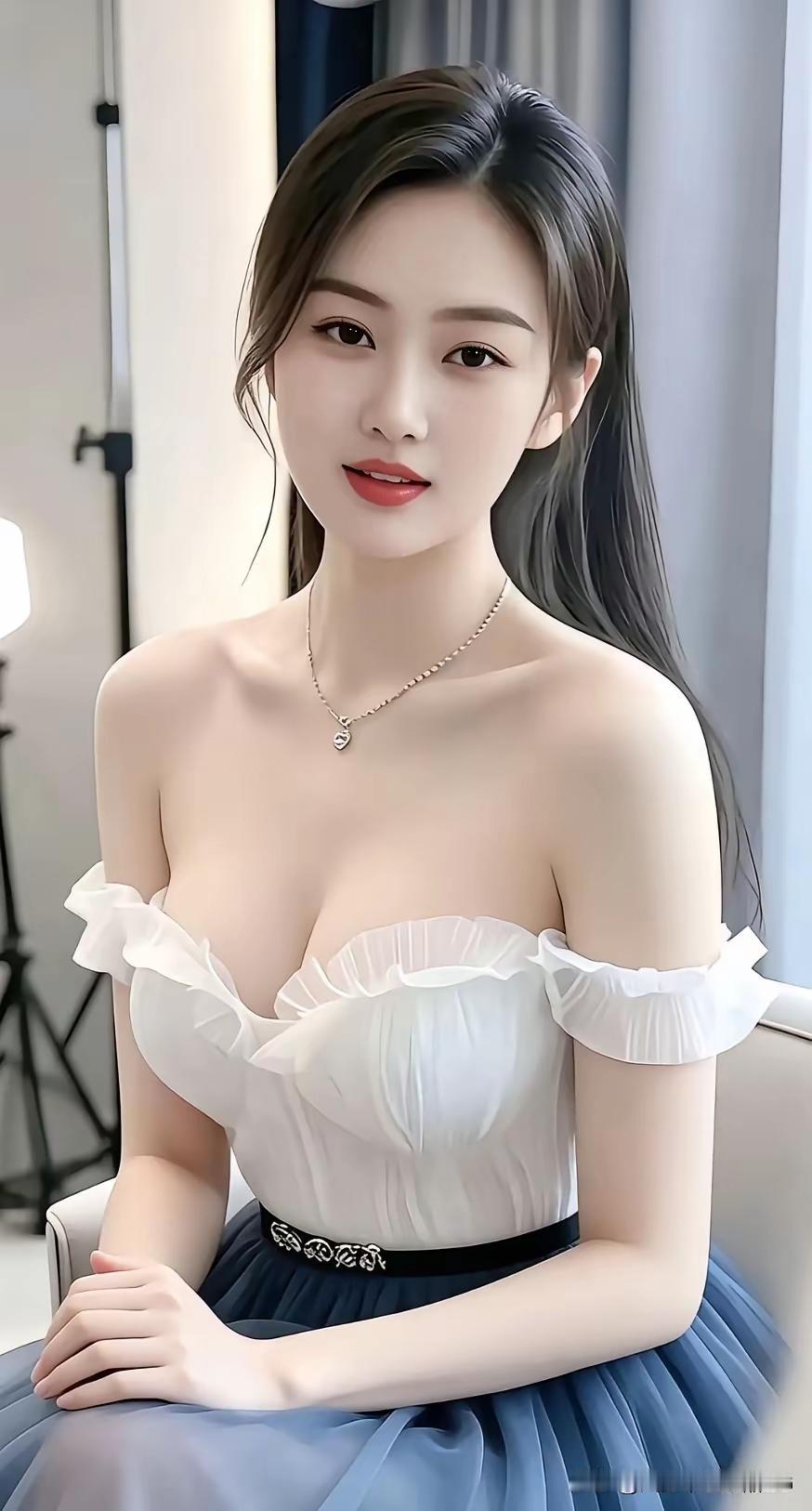 甜美优雅的法式风，浅蓝色裙摆与白色荷叶边完美结合，尽显浪漫气息。