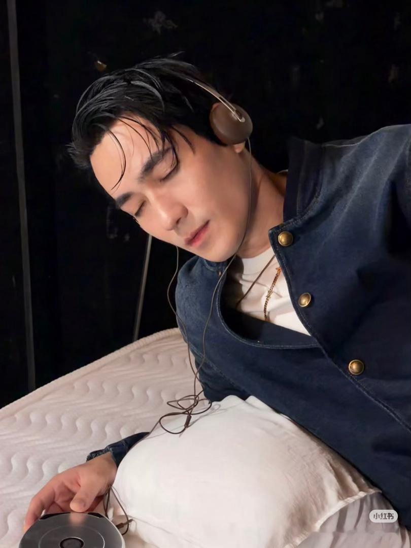 空枪《空枪》汇聚华语影坛的顶级叙事与演技星光，领衔主演朱一龙曾凭借2022年救市