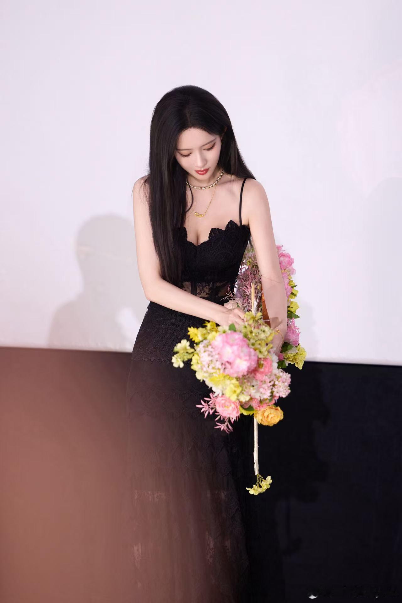ꕤ·   悦凯娱乐  ✘  孟子义  ·ꕤ         百花杀 饰 沈汐和 