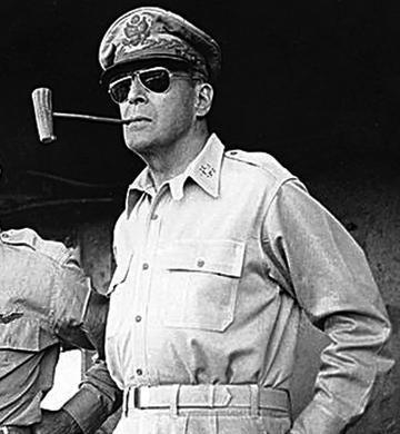 1962年，年过八旬的麦克阿瑟突然听到了一个让人震惊的消息：印度跟中国开战了，得