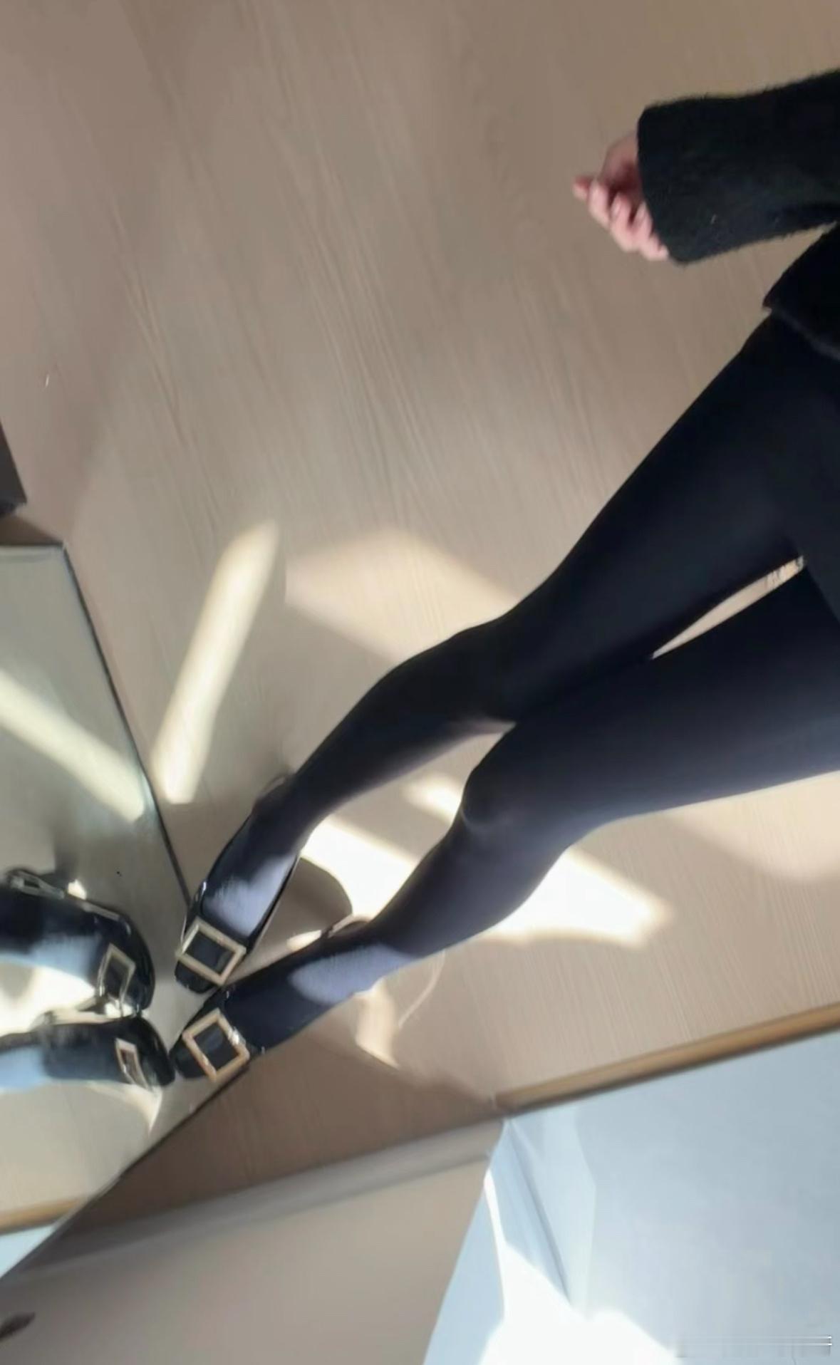 秋冬穿厚黑太有质感了 