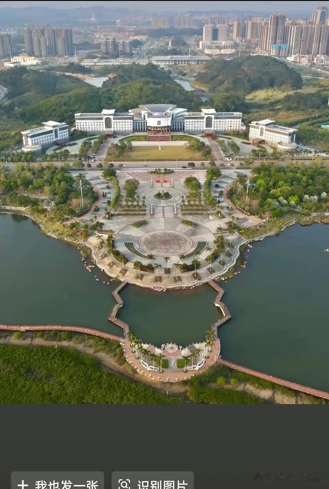这个“巨龙入水”的风水真的是太好了！
真的佩服设计师，将这个地方打造得这么好！在