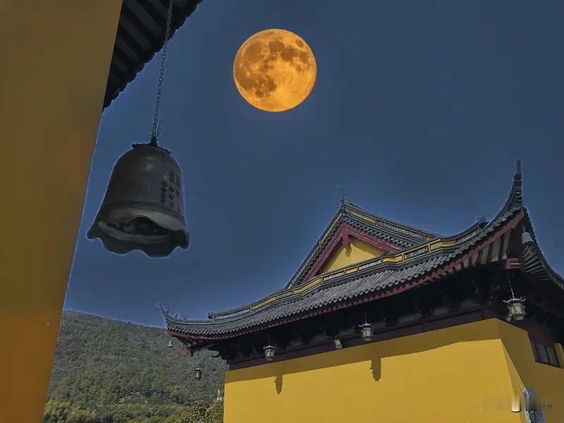 心留余温，便是圆满

人世浮沉，行至半生，方才慢慢读懂，世间最通透的智慧，从不是