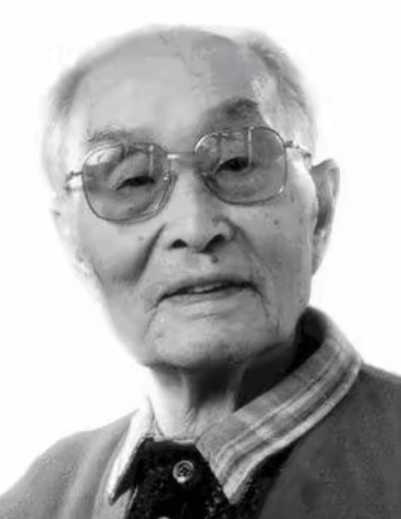 1964年，张爱萍去酒泉基地视察，突然瞧见了几个战士的背包是斜挎着的，他凭借经验