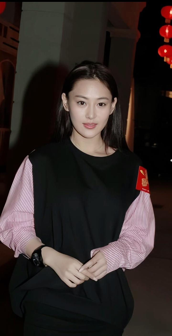 张馨予