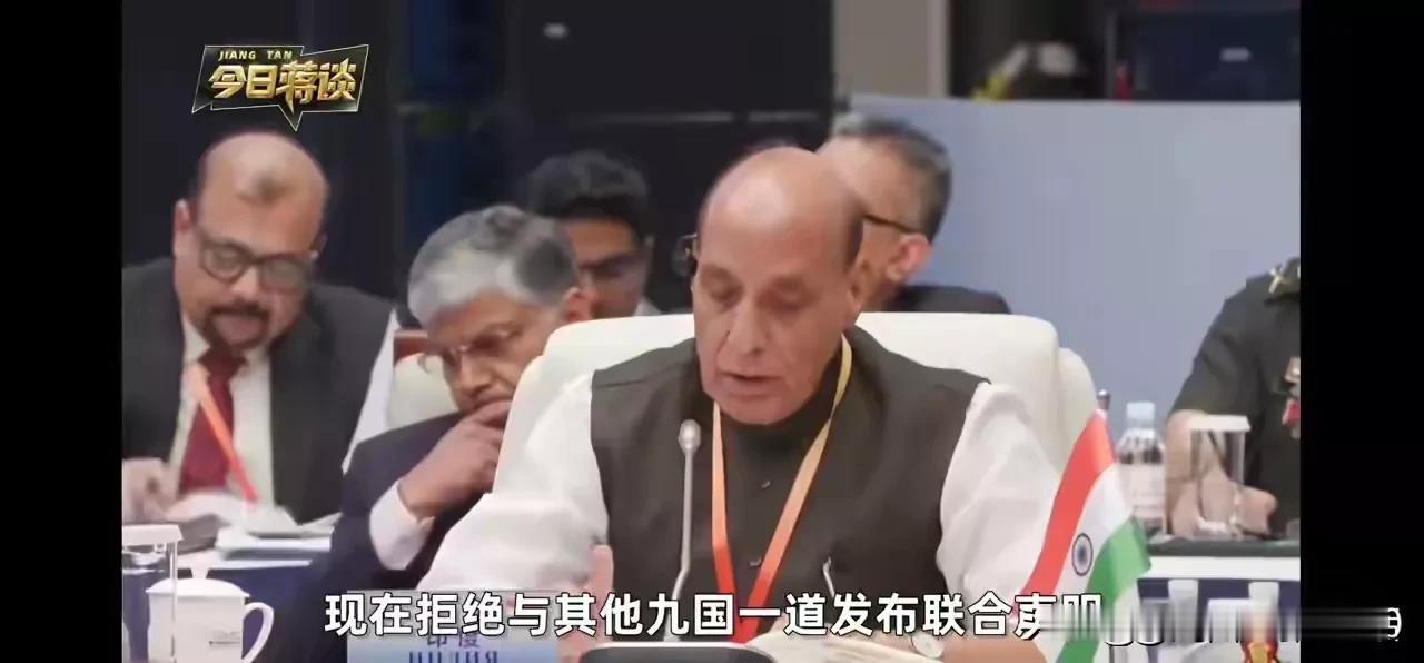 一粒老鼠屎搅坏一锅汤！当初就不应该让三哥加入上合组织。
仅仅因为印度的辛格拒绝签