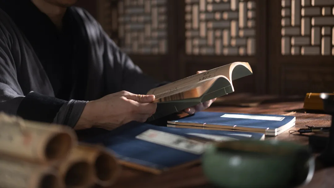 【防被欺】别的我不知道，但知道一些做学问的规律。人文学科是一个漫长的积累过程，不