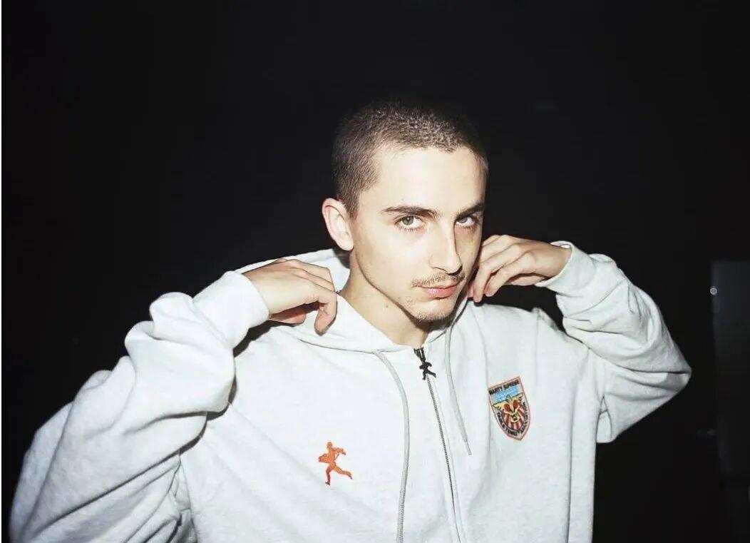 甜茶 Timothée Chalamet（提摩西·夏勒梅） 最新照片，好像小孩哥