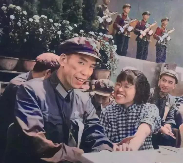 梁兴初调任成都军区司令，周总理当面问他：你认识这个人吗？
“1967年3月10日