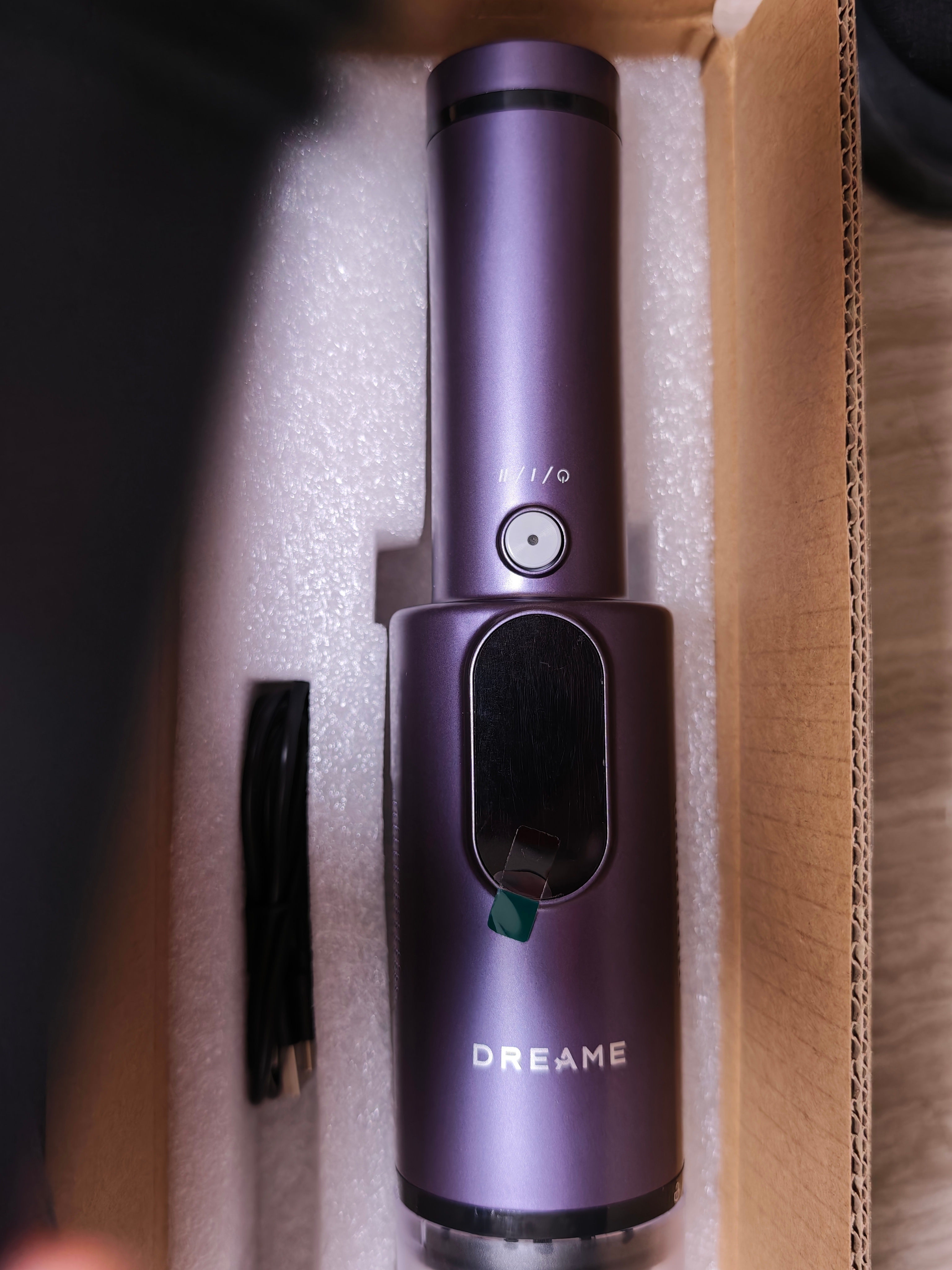 马年的第一份快递，来自京东派送的追觅真空吸尘器，车用，家用都合适，紫色的外观颜色