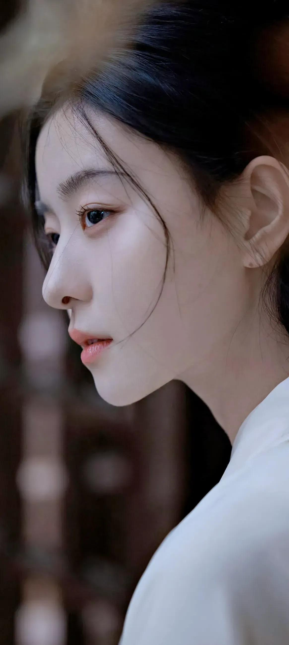 冷艳
达人推荐 女主角唇泥